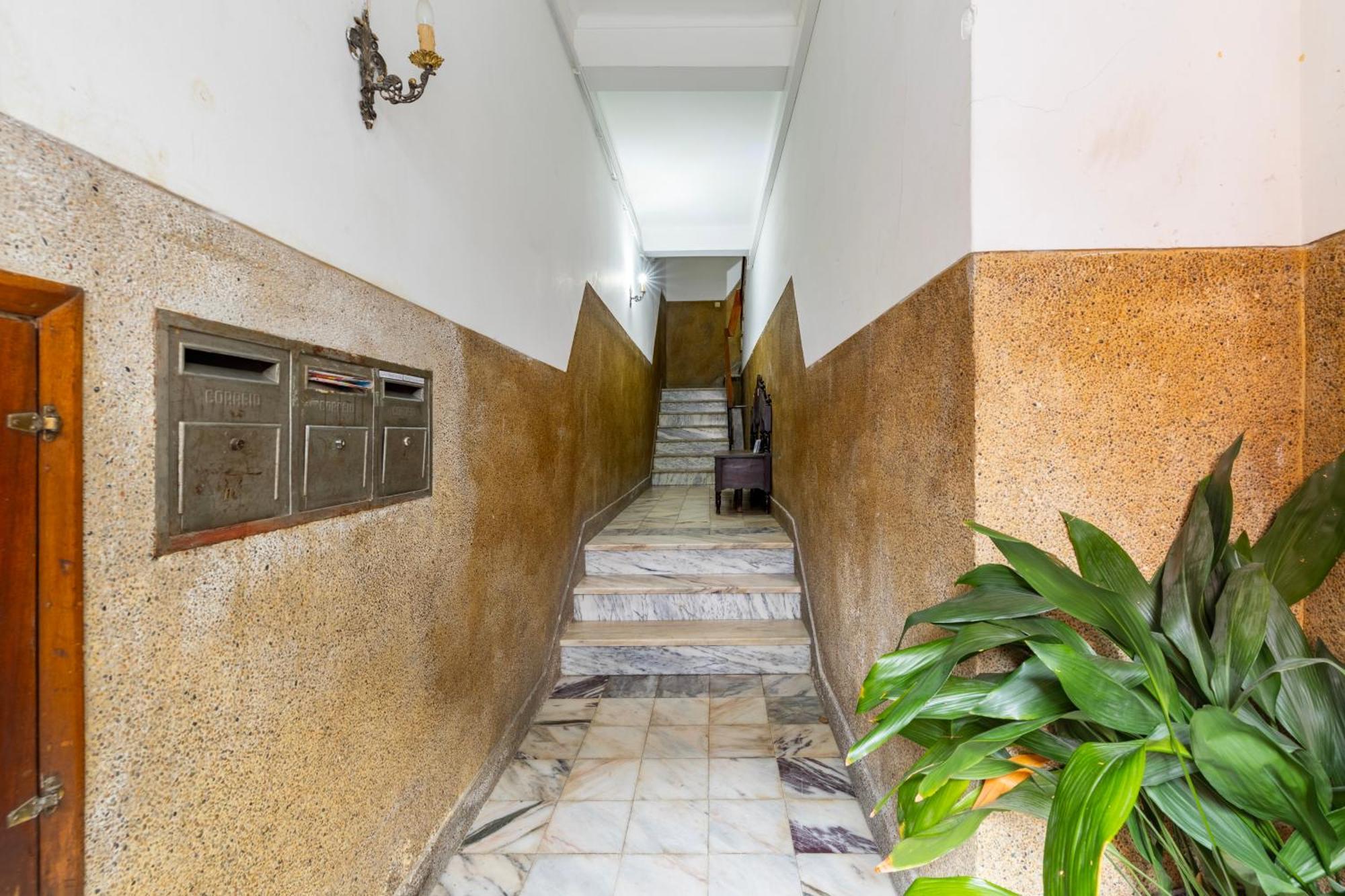Cosy Remodeled Apartment In The City Center Fundão Eksteriør bilde