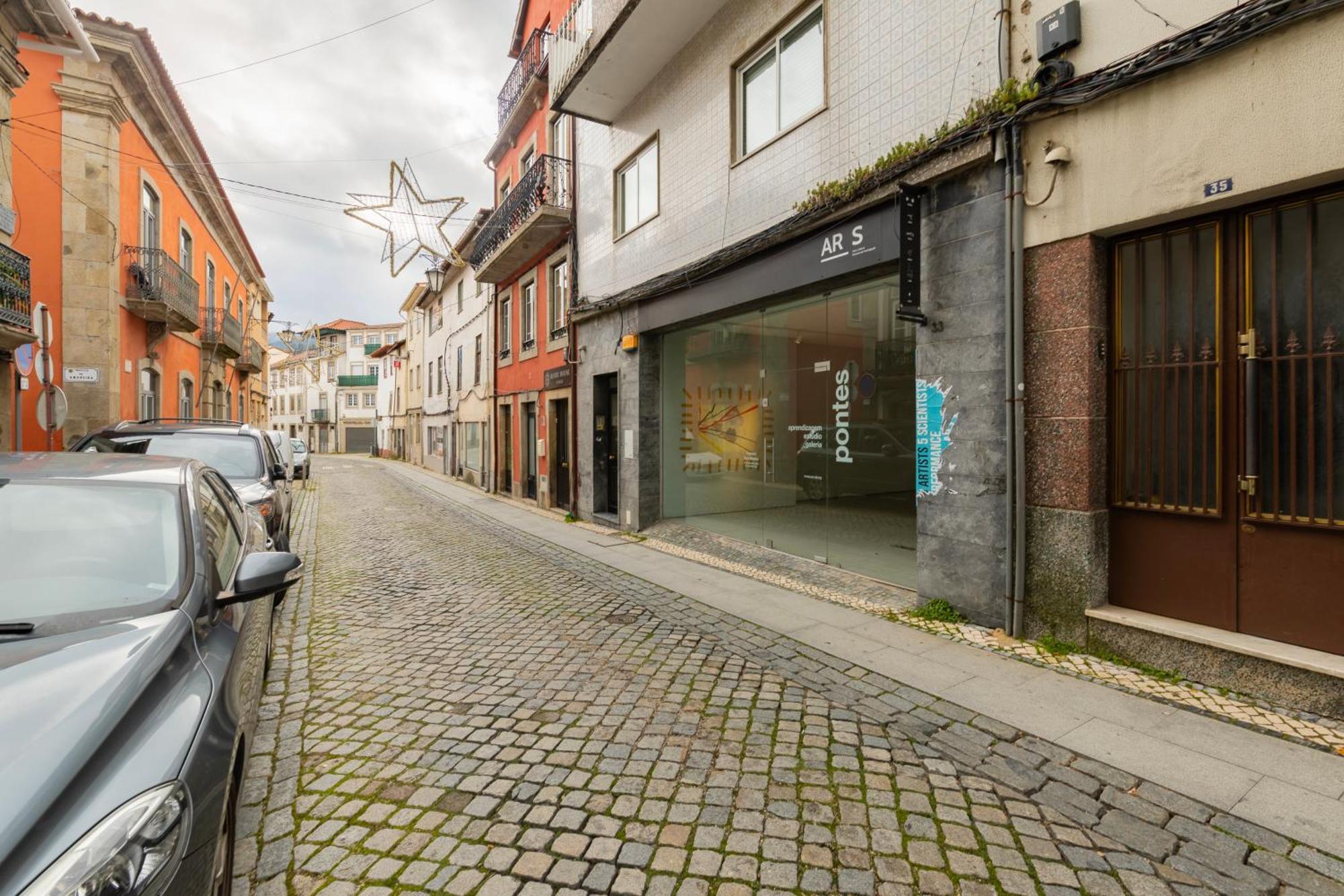 Cosy Remodeled Apartment In The City Center Fundão Eksteriør bilde