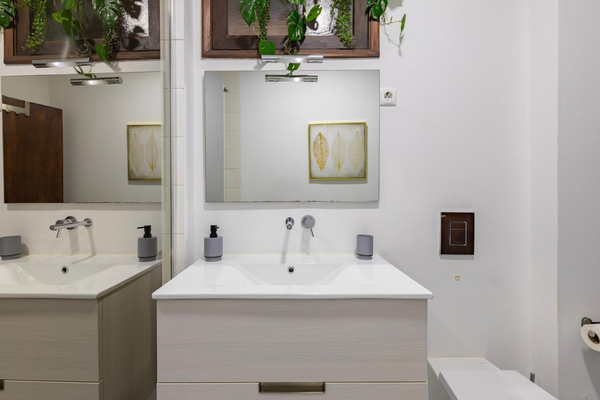 Cosy Remodeled Apartment In The City Center Fundão Eksteriør bilde