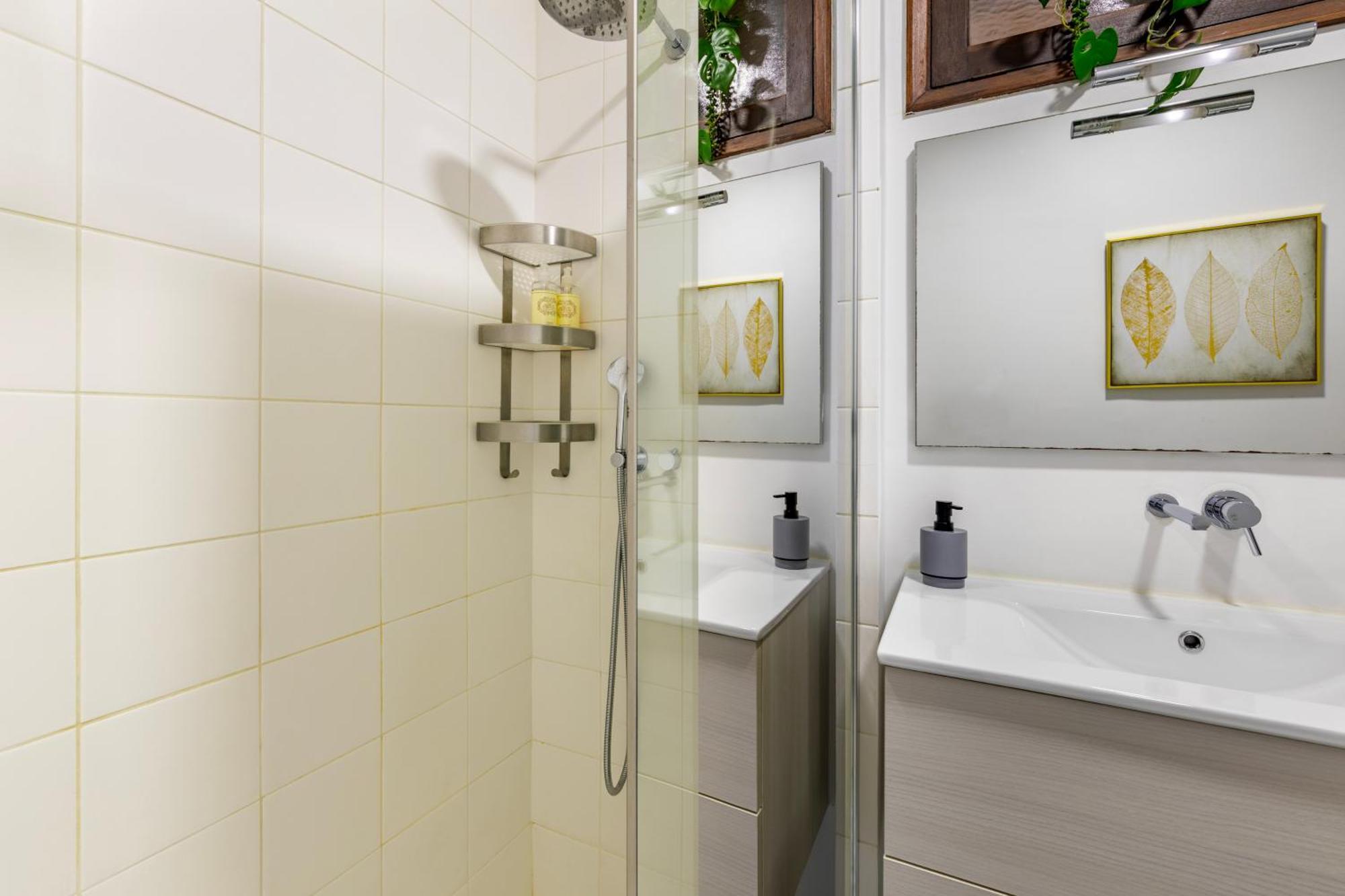 Cosy Remodeled Apartment In The City Center Fundão Eksteriør bilde